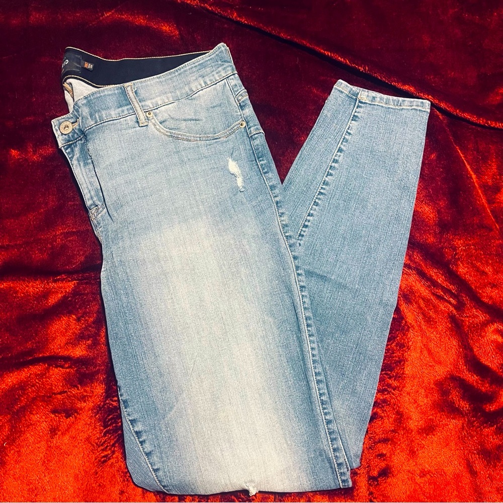 TORRID | Premium Distressed Bombshell Skinny Jeans - Light Blue | ‼️EXTRA TALL‼️